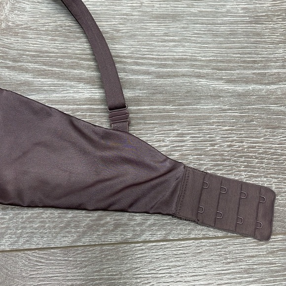 Victoria’s Secret Very Sexy Push-up Bra Smooth Underwire 34D - Picture 6 of 15